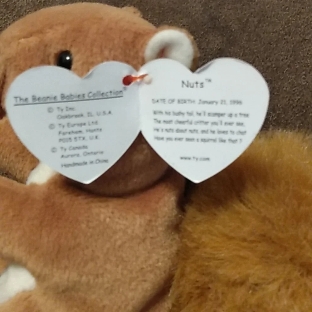 RARE! Nuts the squirrel retired beanie baby in Mint condition - Picture 2 of 5